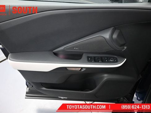 Used 2026 Lexus TX 500h AWD w/ Technology Package image 26