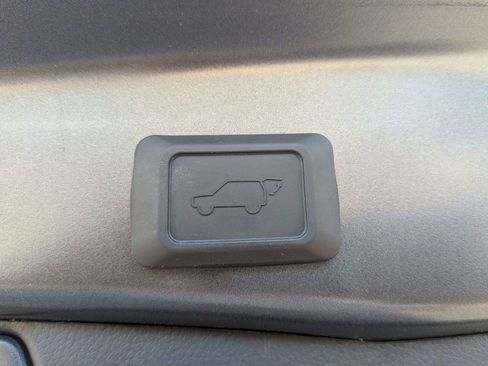 Used 2025 Toyota RAV4 XLE w/ Convenience Package FWD image 14