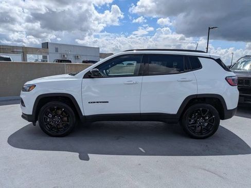 Certified 2025 Jeep Compass Latitude w/ Altitude Special Edition AWD/4WD image 7