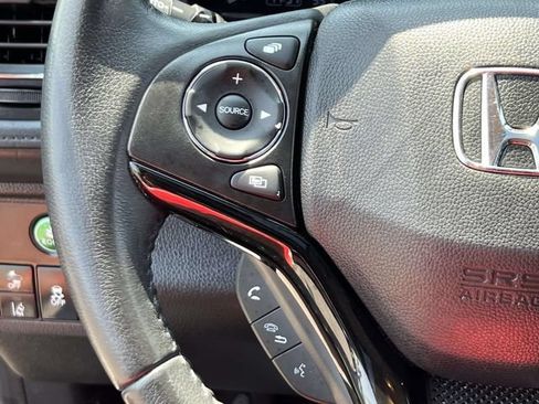 Used 2019 Honda HR-V Touring image 22