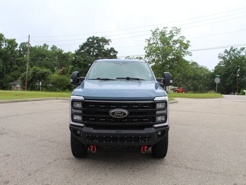 Used 2023 Ford F250 Lariat w/ Lariat Ultimate Package AWD/4WD image 7