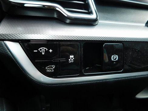 Used 2025 Kia Sportage SX image 22