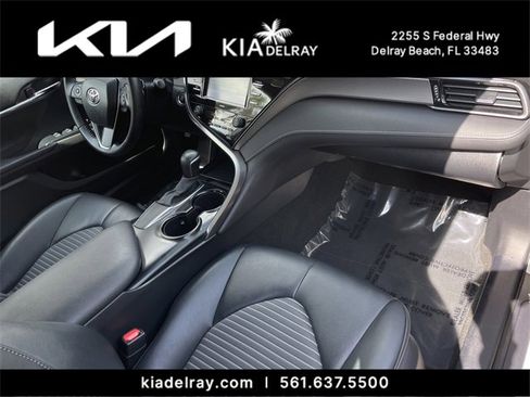 Used 2020 Toyota Camry SE w/ Convenience Package image 10