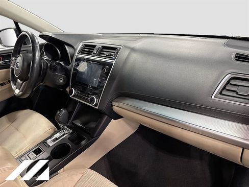 Used 2018 Subaru Outback 2.5i Premium AWD/4WD image 29