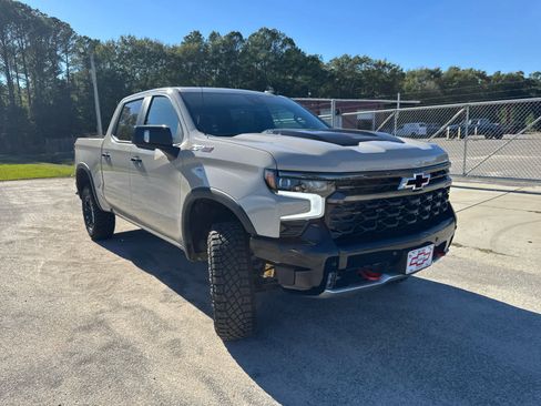New 2026 Chevrolet Silverado 1500 ZR2 image 10