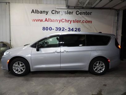 Certified 2024 Chrysler Pacifica Touring-L