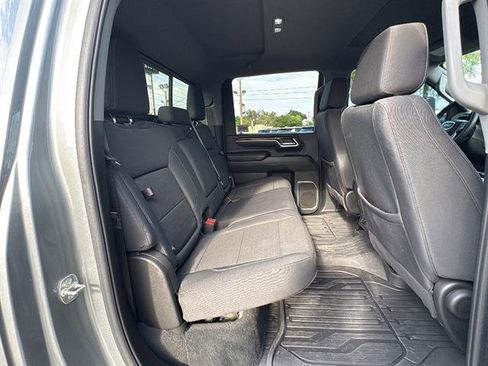Used 2025 GMC Sierra 2500 SLE w/ SLE Value Package; AWD/4WD image 15