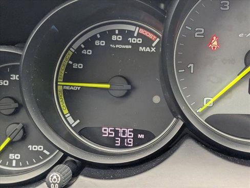 Used 2017 Porsche Cayenne S Platinum image 10