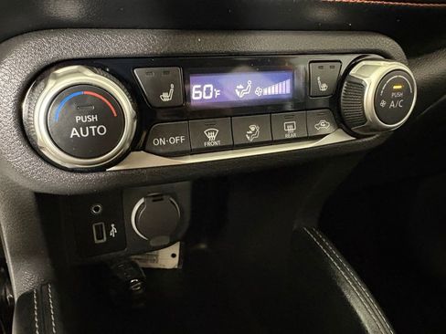 Used 2019 Nissan Kicks SR w/ SR Premium Package image 29