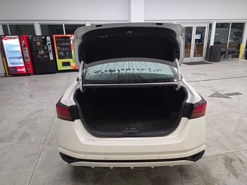 Used 2024 Nissan Altima 2.5 SV FWD image 34