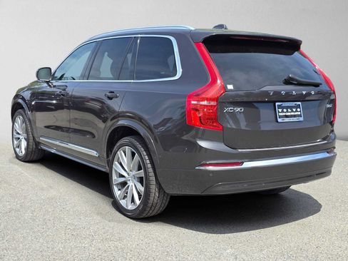 Certified 2023 Volvo XC90 B6 Ultimate w/ Lounge Package AWD/4WD image 6