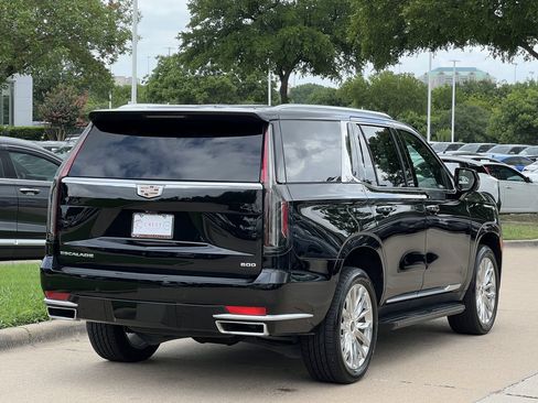 Used 2023 Cadillac Escalade Premium Luxury AWD/4WD image 4