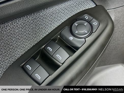 Used 2023 Chevrolet TrailBlazer LT FWD image 17