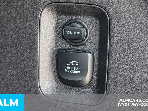 Used 2025 Kia Carnival SX w/ SX Dark Edition Package FWD image 24