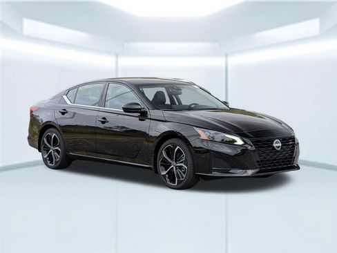 New 2026 Nissan Altima 2.5 SR FWD image 9