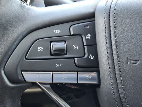 Certified 2023 Cadillac Escalade ESV V AWD/4WD image 24