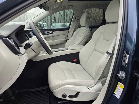 Certified 2023 Volvo XC60 T8 Plus w/ Climate Package image 20