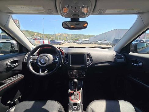 Used 2019 Jeep Compass Trailhawk w/ Leather Interior Group AWD/4WD image 15