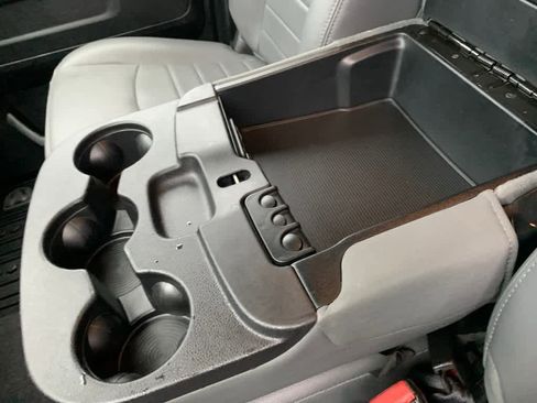 Used 2018 RAM 1500 Express AWD/4WD image 24