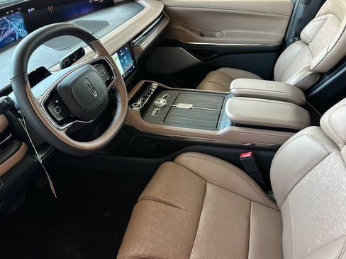 New 2026 Lincoln Navigator Black Label AWD/4WD image 9