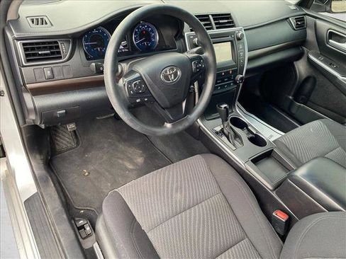 Used 2017 Toyota Camry LE FWD image 13
