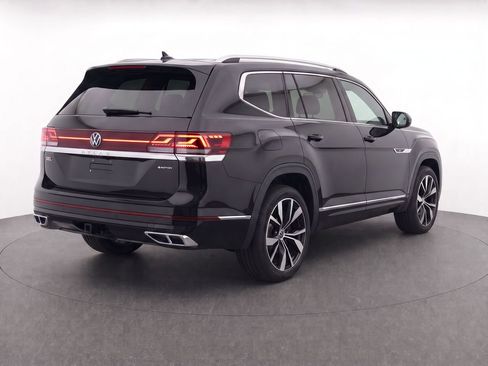 Used 2025 Volkswagen Atlas SEL Premium R-Line AWD/4WD image 4