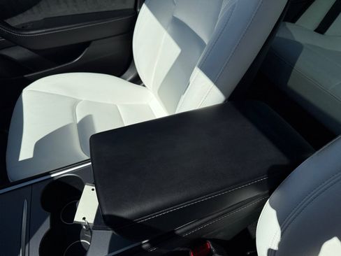 Used 2023 Tesla Model 3 Standard Range image 14