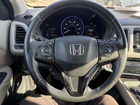 Used 2019 Honda HR-V Touring image 13