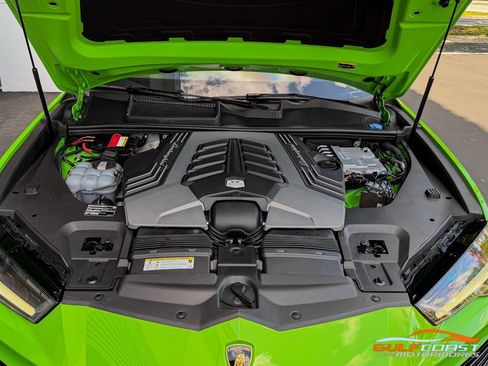 Used 2021 Lamborghini Urus image 44