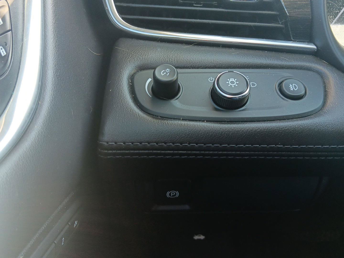 Used 2017 Buick LaCrosse Essence w/ Sun and Shade Package FWD image 18