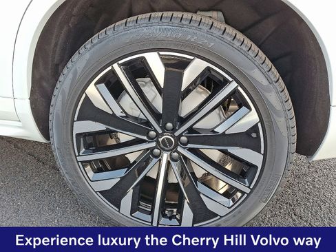 New 2026 Volvo XC90 T8 Plus w/ Protection Package Premier AWD/4WD image 6