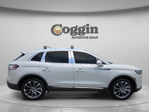 Used 2021 Lincoln Nautilus Reserve AWD/4WD image 6