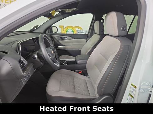 Certified 2025 Chevrolet Traverse LT w/ Driver Confidence Package image 11