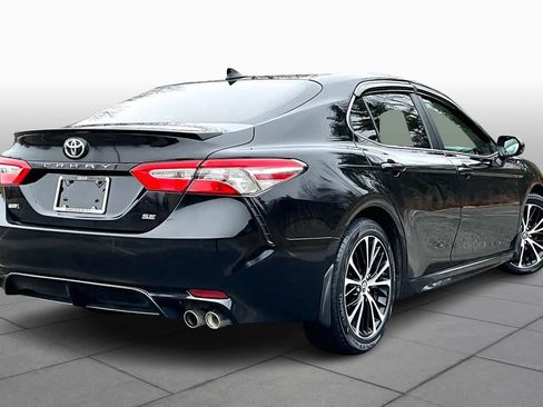 Used 2019 Toyota Camry SE image 13