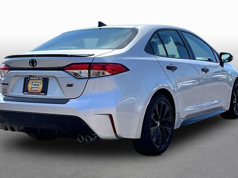 Used 2021 Toyota Corolla SE w/ Carpet Mat Package (TMS) FWD image 2