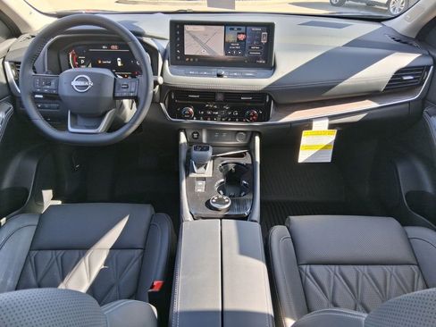 New 2026 Nissan Rogue Platinum w/ Tech Package AWD/4WD image 9