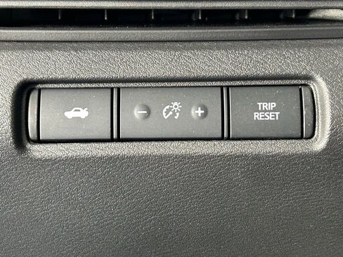 Used 2024 Nissan Altima 2.5 S image 25