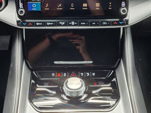 New 2026 Jeep Grand Wagoneer L Limited AWD/4WD image 12