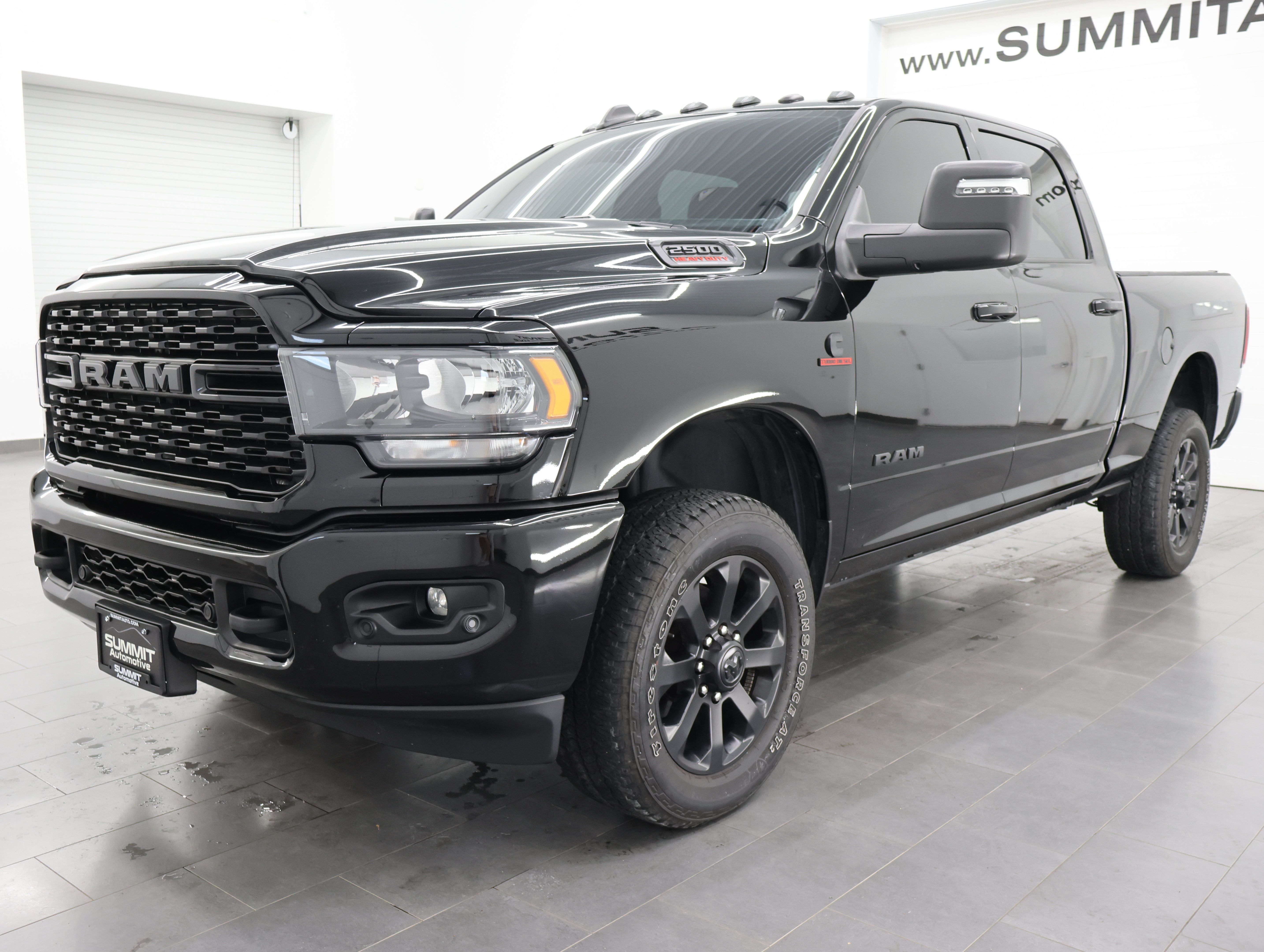Used 2024 RAM 2500 Big Horn w/ Night Edition AWD/4WD image 7