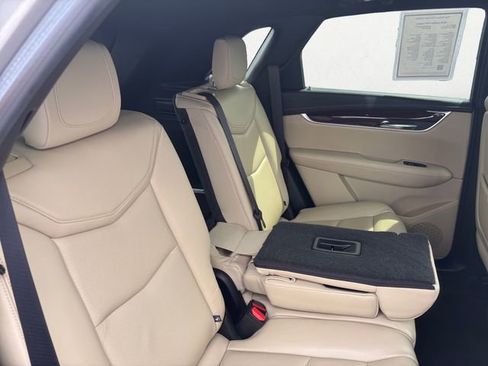 Used 2018 Cadillac XT5 Luxury image 23