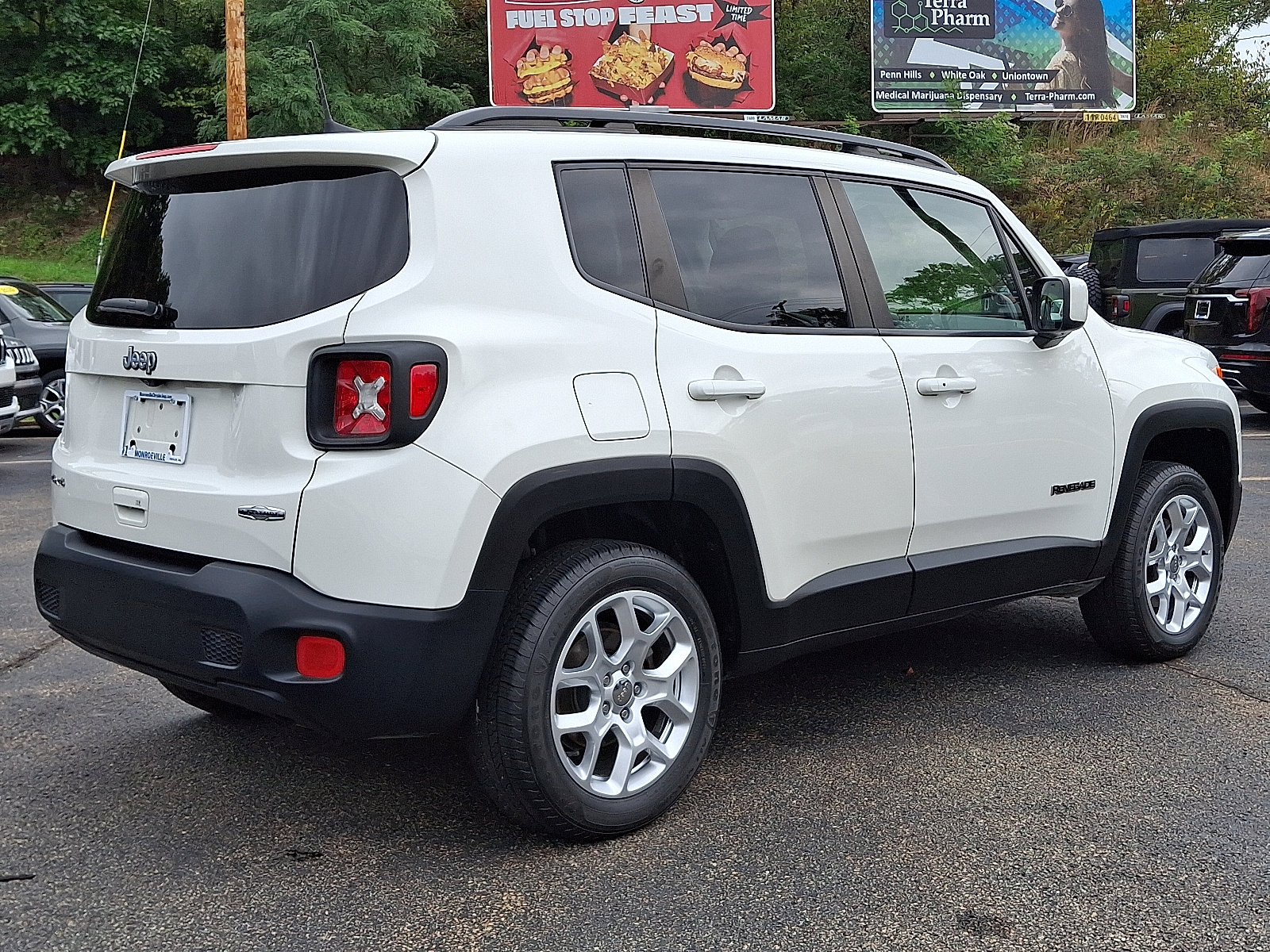 Certified 2018 Jeep Renegade Latitude AWD/4WD image 4