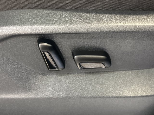 Used 2024 Volkswagen Tiguan SEL R-Line AWD/4WD image 24