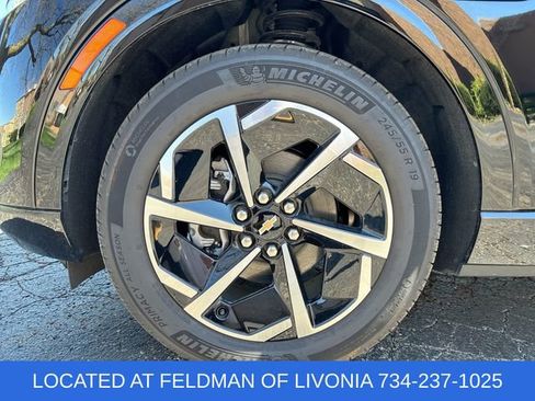 Certified 2025 Chevrolet Equinox EV LT FWD image 32