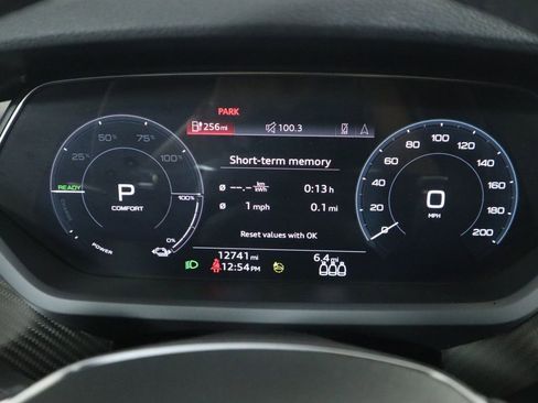 Used 2022 Audi e-tron GT Premium Plus w/ Performance Package image 34