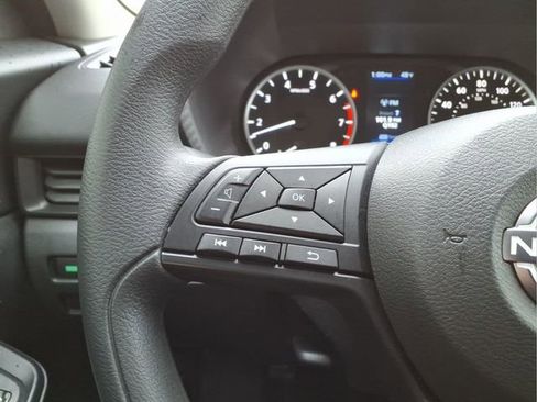 Used 2024 Nissan Sentra S image 17