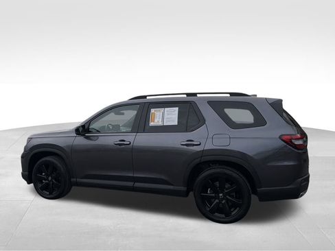 Used 2025 Honda Pilot Black Edition image 4