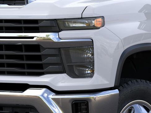 New 2026 Chevrolet Silverado 3500 LT w/ Convenience Package AWD/4WD image 10