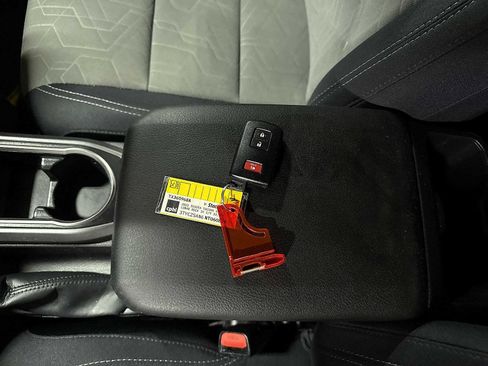 Certified 2022 Toyota Tacoma TRD Sport image 32