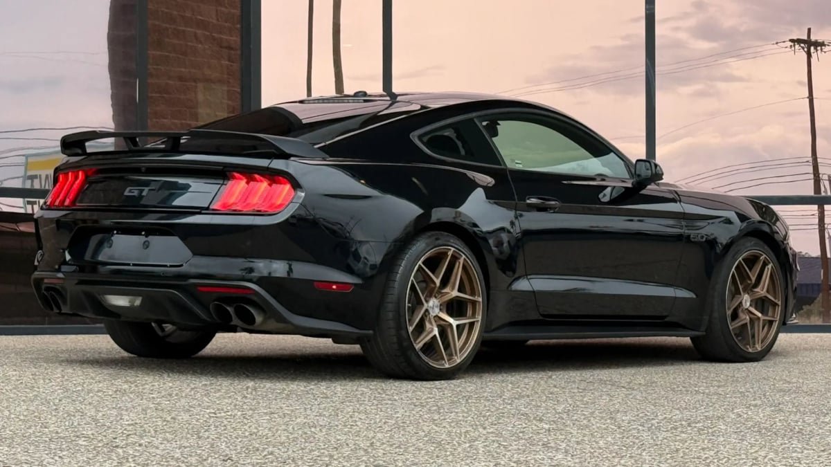 Used 2019 Ford Mustang GT RWD image 12