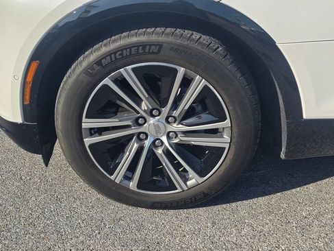 Used 2024 Cadillac Lyriq Luxury AWD/4WD image 10